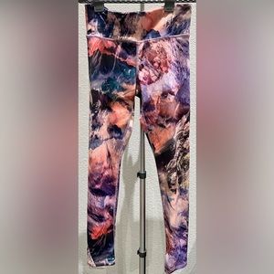 Old Navy girls active leggings; size L (10/12); multicolor